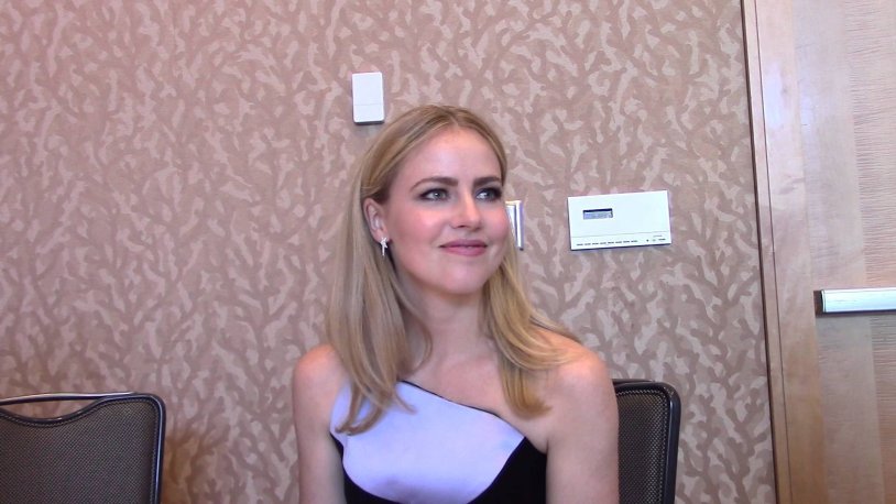 Amanda Rigette in underwear