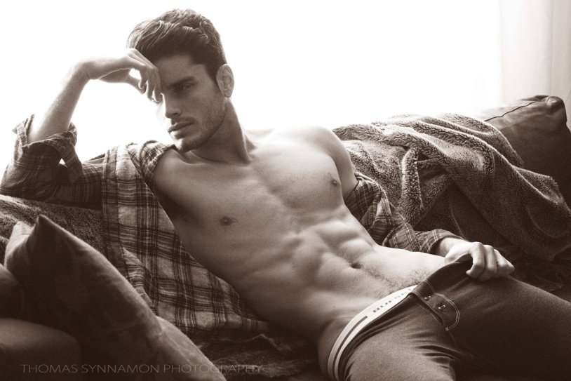 Lovely cheating on Hannah and Caleb in the shower