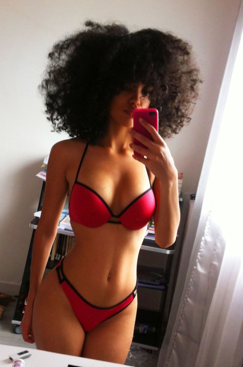 Curly in body selfie