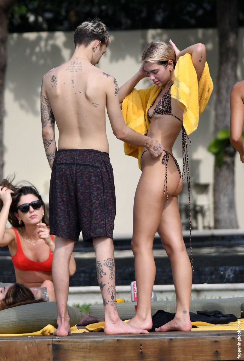 Dua Lipa without linen