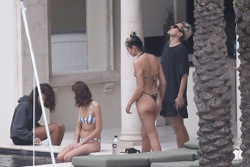 Dua Lipa Butt