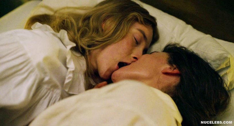 Naked Kate Winslet in the movie Reader