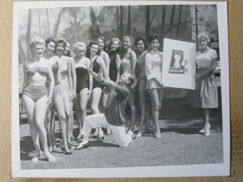 Retro competition of naked women