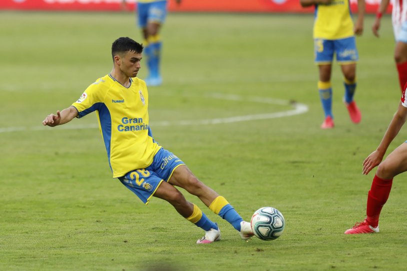 Ace Gonzalem in Lingerie