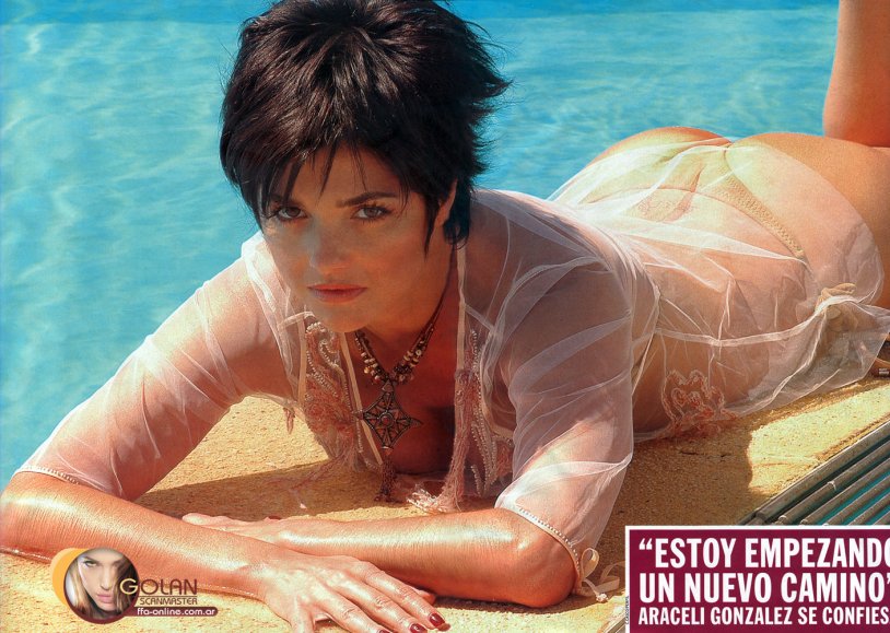 Ace Gonzalez in the film from sunset to dawn