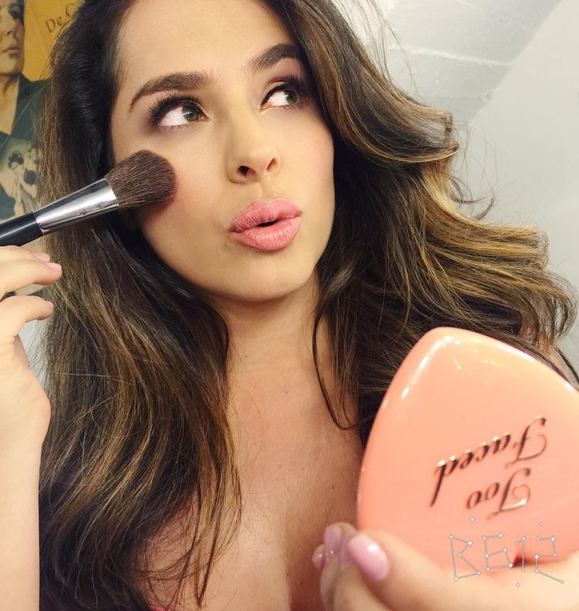 Mario Simarro and Danna Garcia