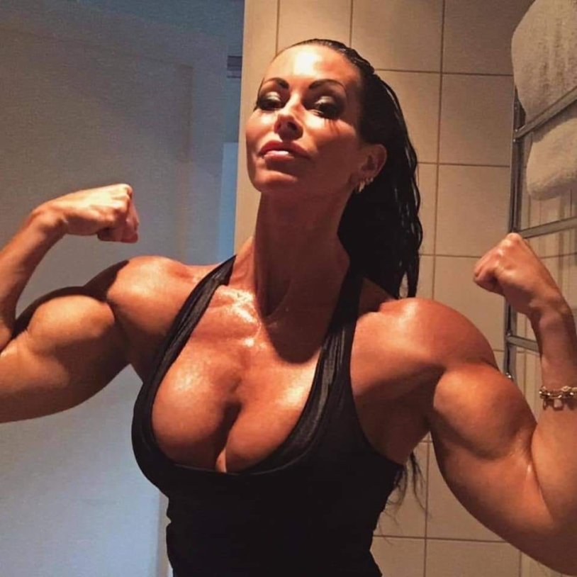 Adriana Kuhl Muscle