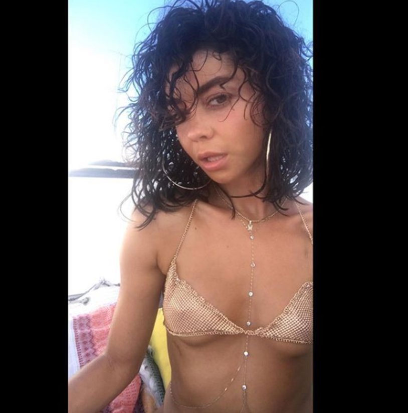 Sarah Shahi Wallpaper