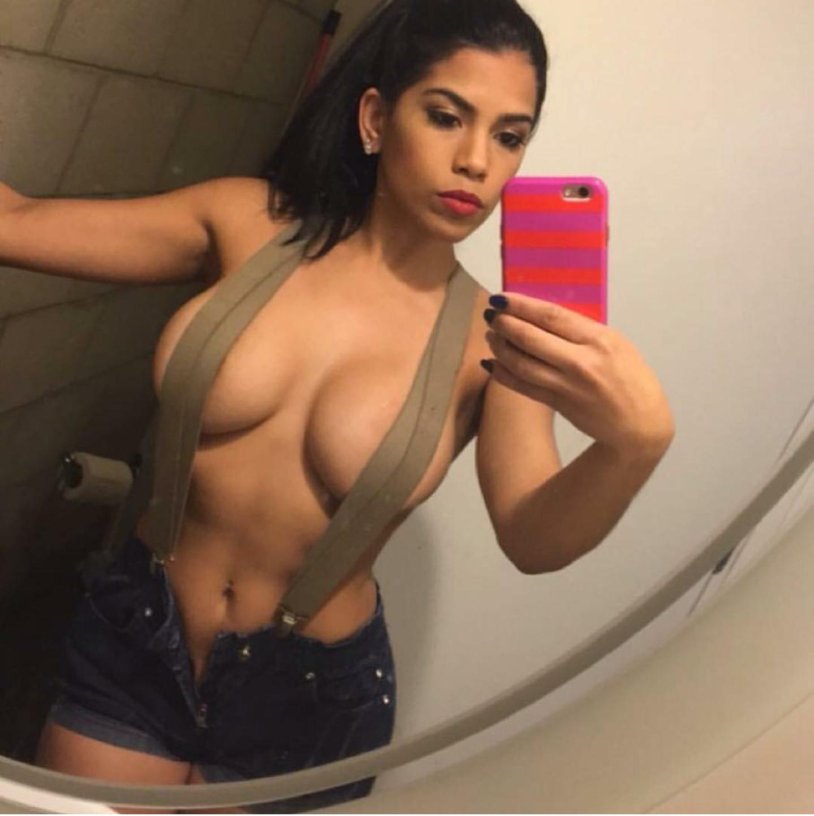 Elizabeth Elam Naked Nude