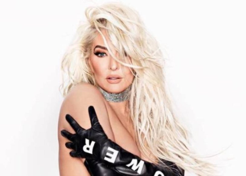 Victoria Vodar in Bikini