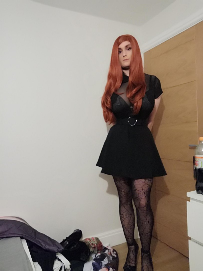 Фембой Моника