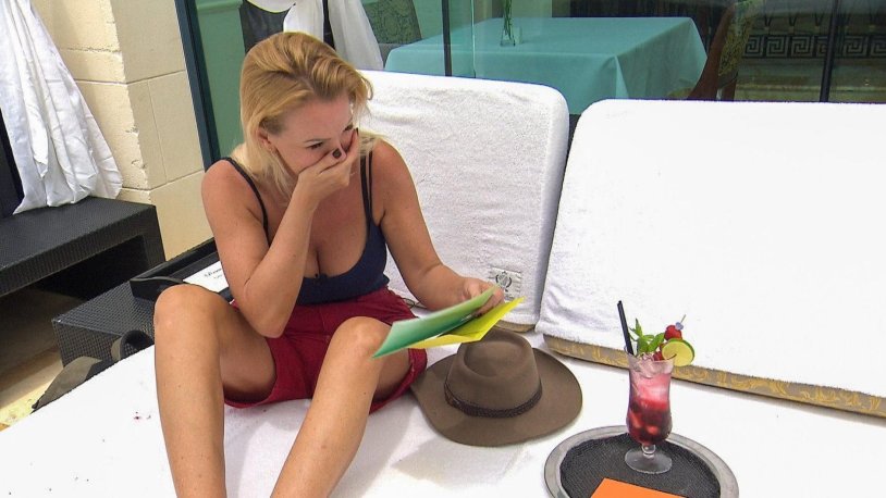 Claudia Escamilla Hot