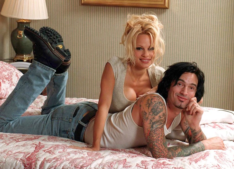 Pamela Anderson 2021 bikini