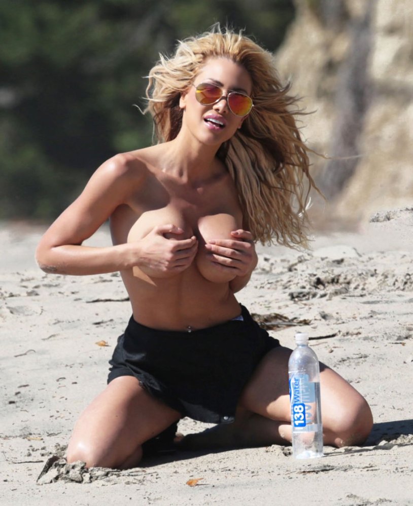 Cindy Elliott Naked masturbation