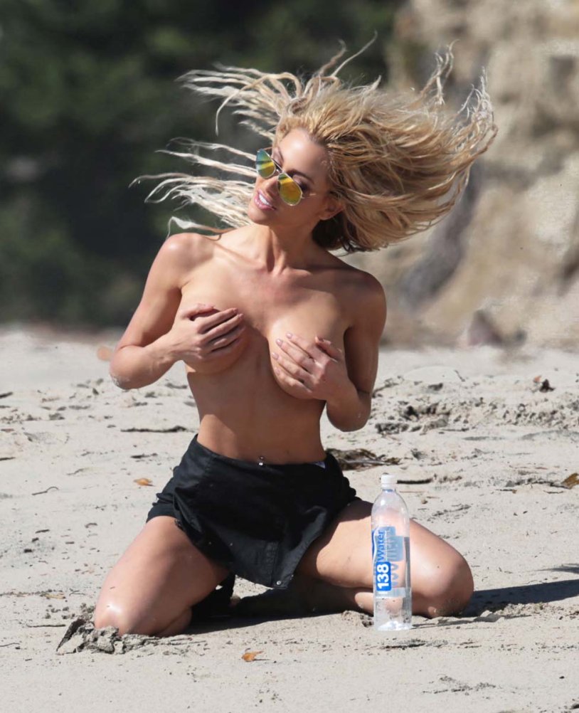 Dalia Elliott nowhere to hide 2