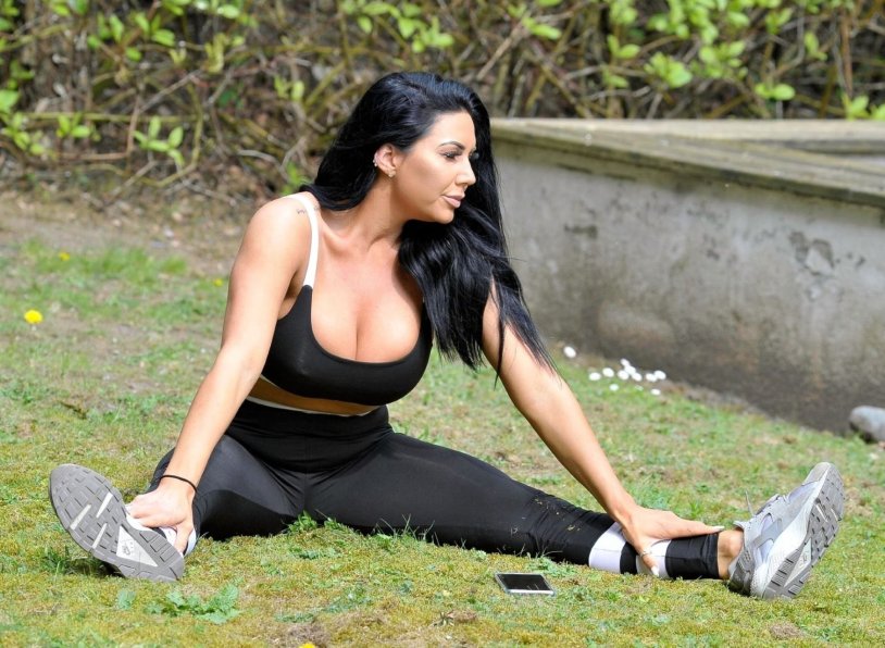 Grace J Teal in Maxim