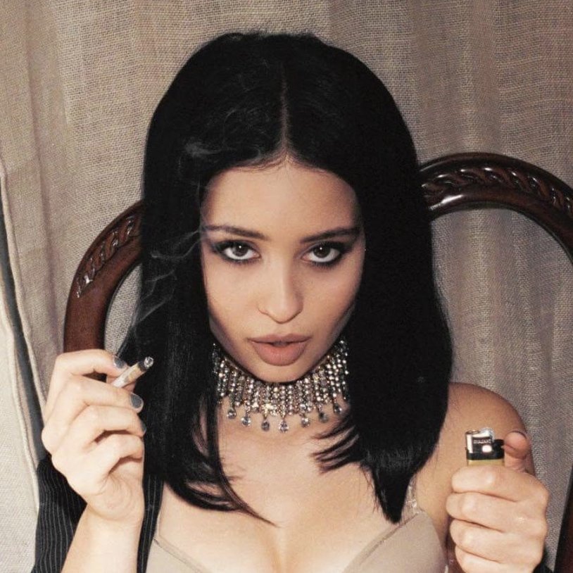 Alexa Demi (Maddy Peres)