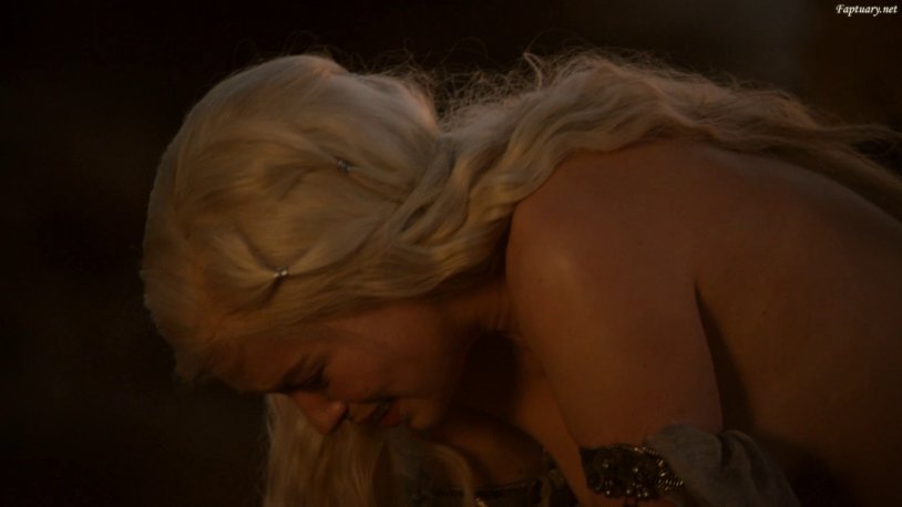 Emilia Clark Daenerys BDSM