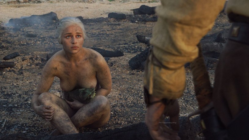 Emilia Clark Masturbation