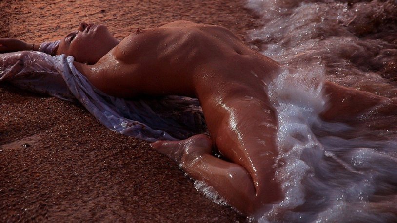 Kate compon naked breasts