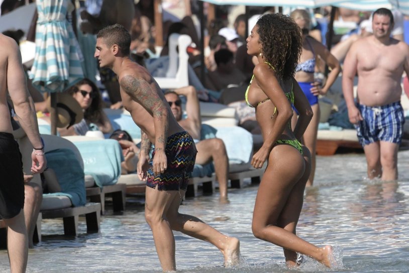 Jessica Alba in the film mechanic resurrection