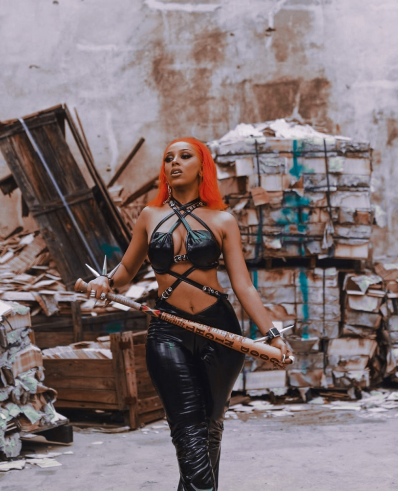 Therubirose is naked