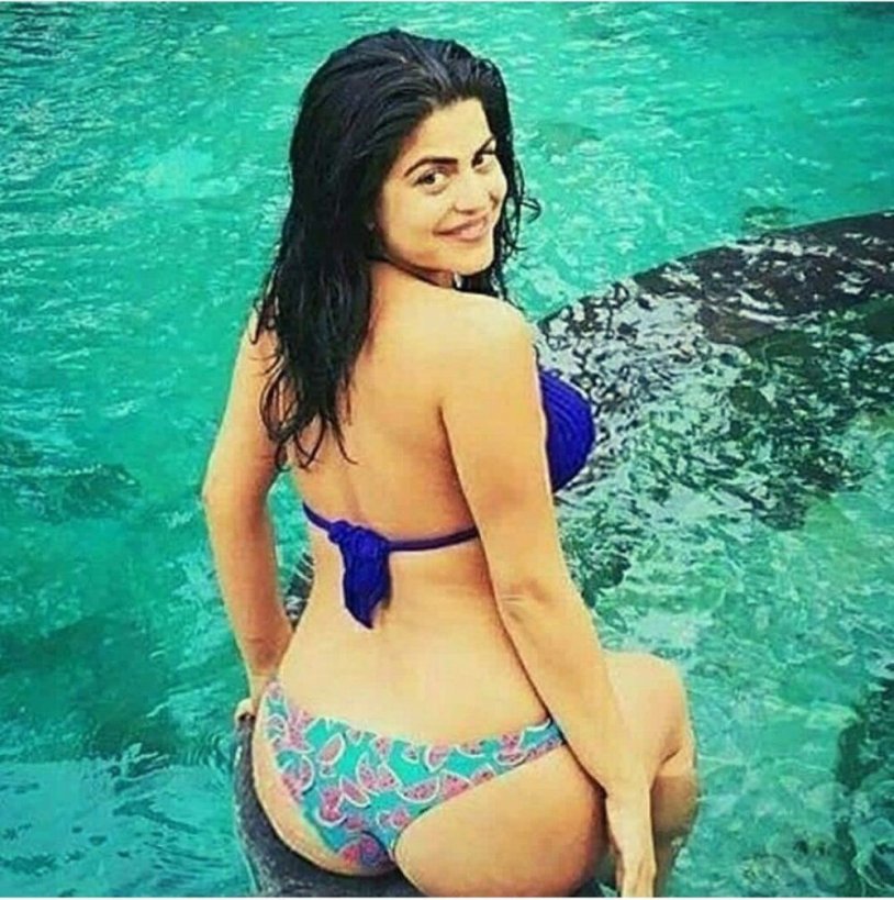 Sarvin Chavla Bikini