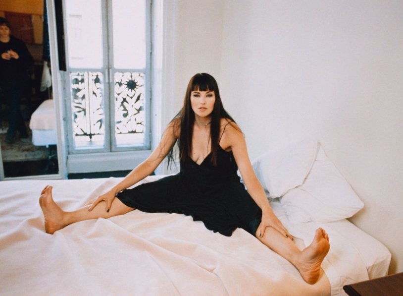 Alison Tyler Foot Fetish legs