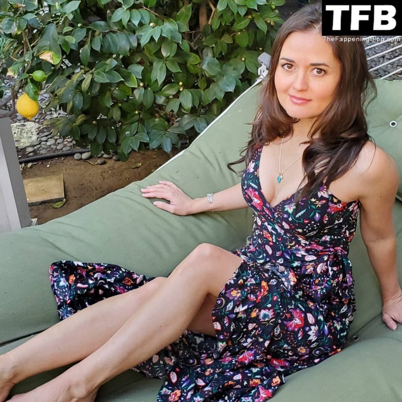 Danica McKellar Hot