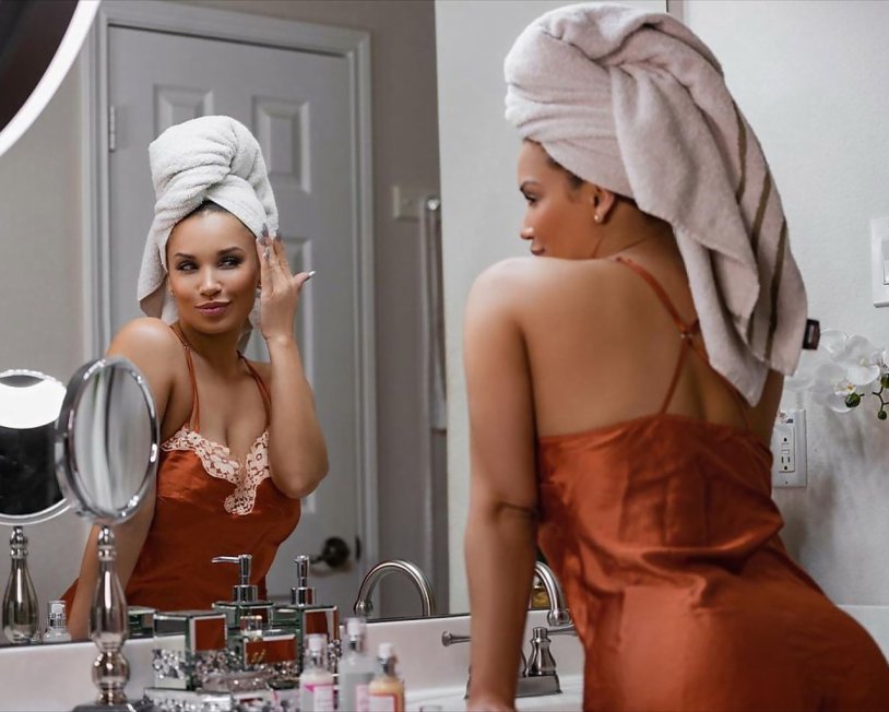 Jessica Kylie striptease