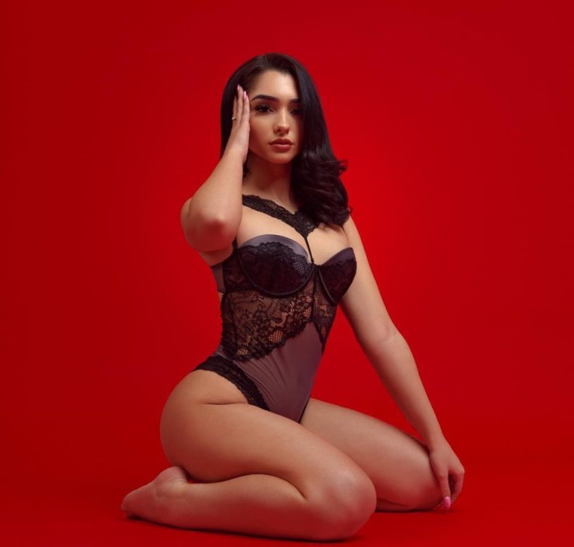 Erotic photos of Gina Alvarez