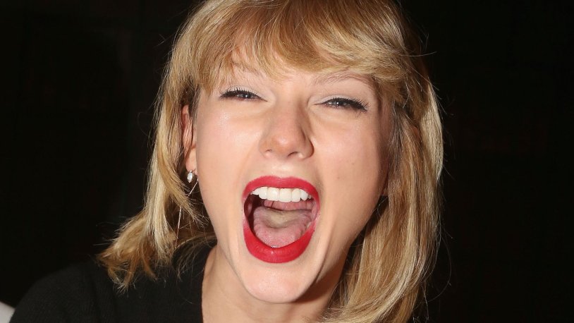 Taylor Swift Singer hip