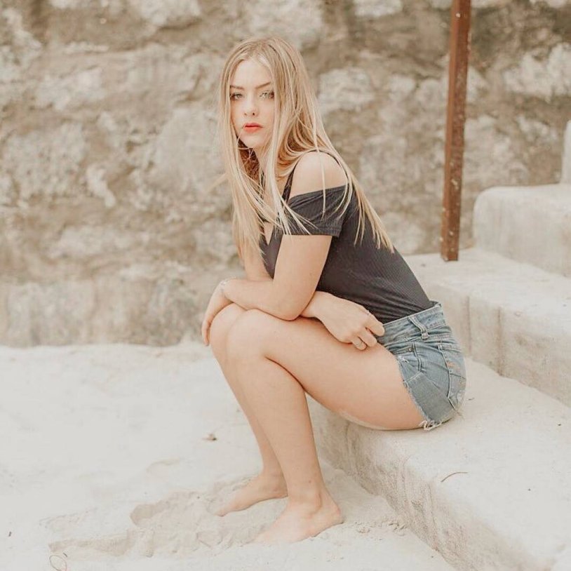 Valentina Schulz Model