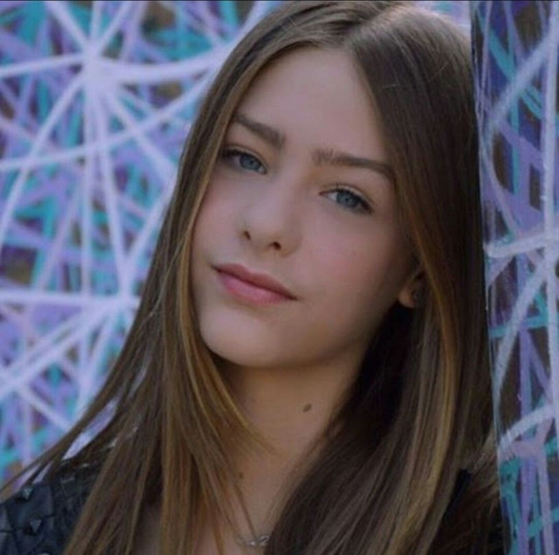 Valentina Schulz Model