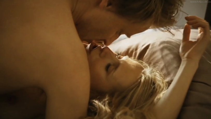 Nude Suzanne Hamilton in the film 1984