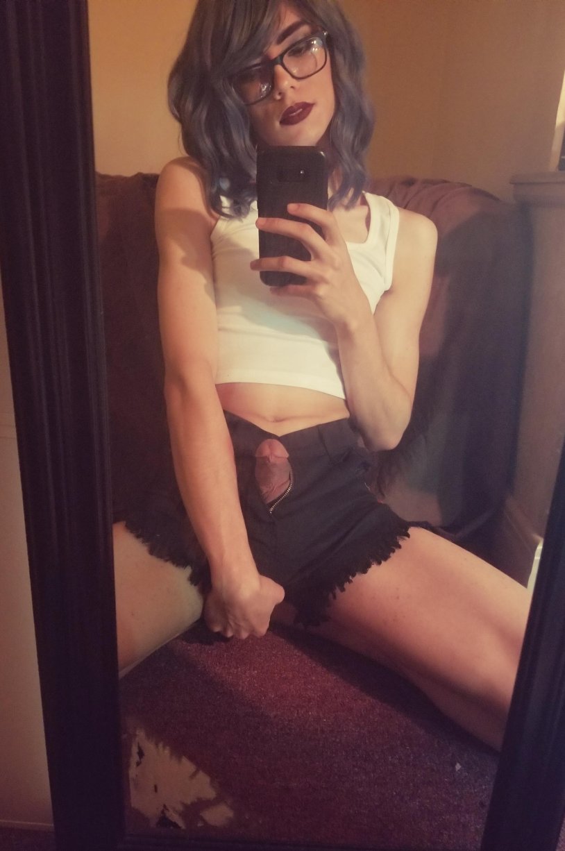 Chabby Sissy Crossdressers