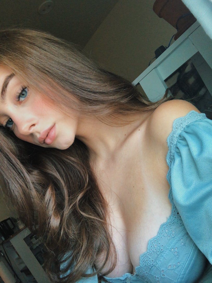 Naked News 2016 Catherine Curtis