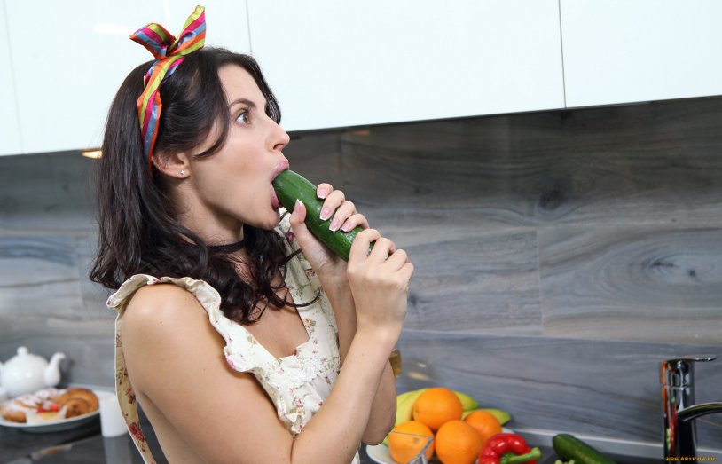 Jasmine Jazz with a cucumber