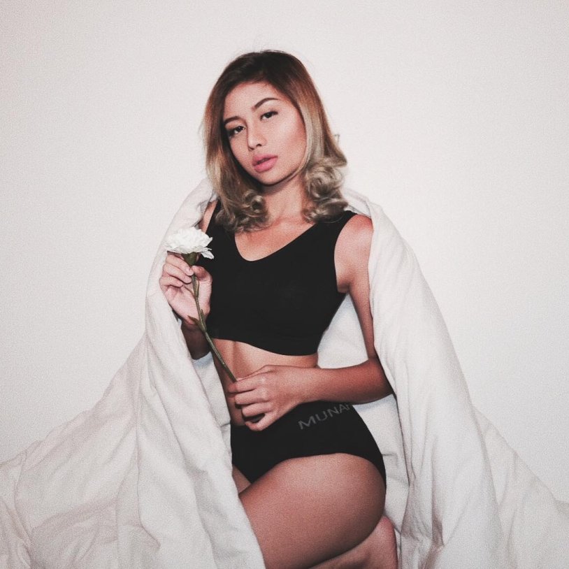 Lower underwear female