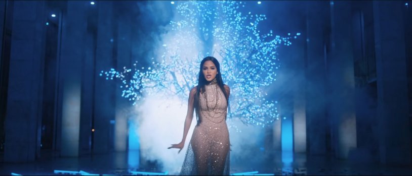 NATTI NATASHA in furs