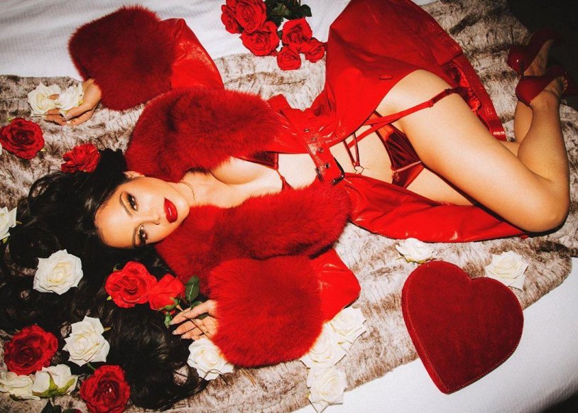 Goliy breasts Naty Natasha