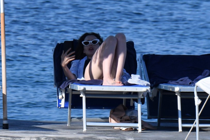 Lily Collins Naked Paparazzi