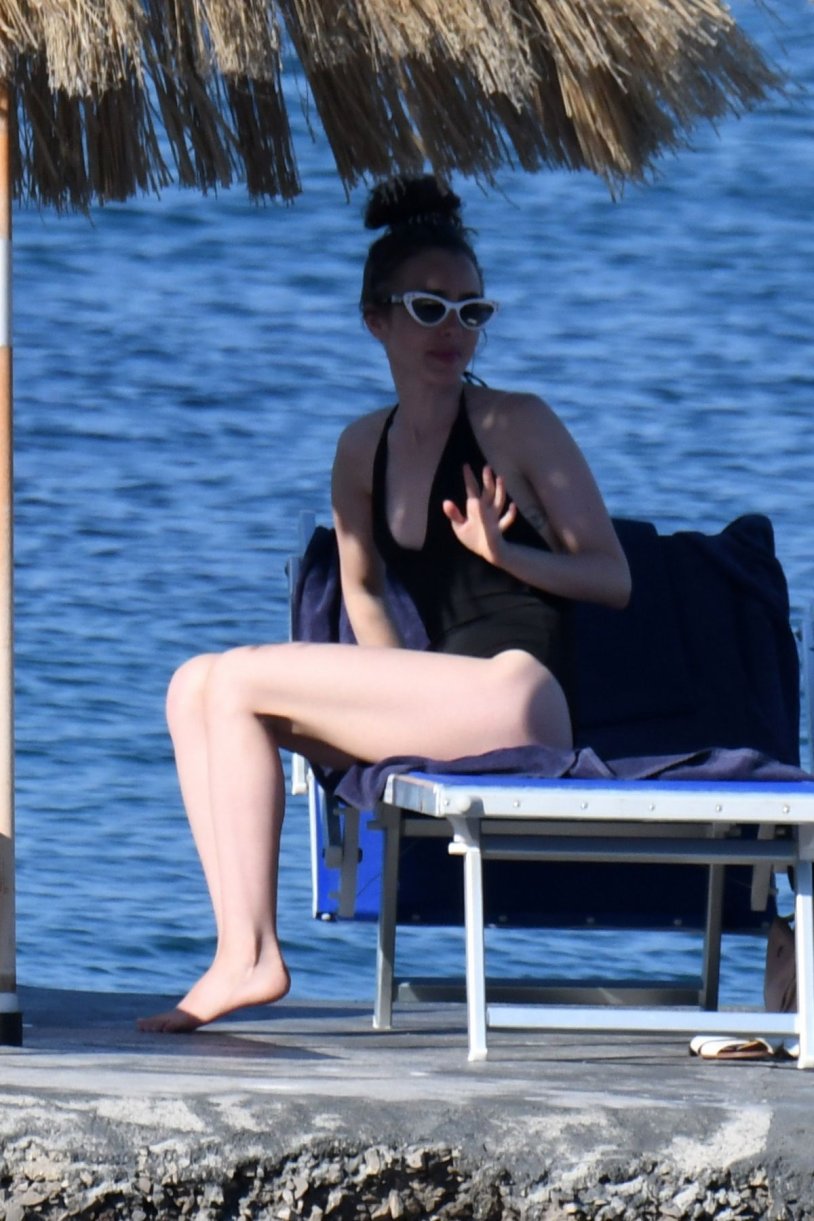 Lily Collins Lily Collins Nude