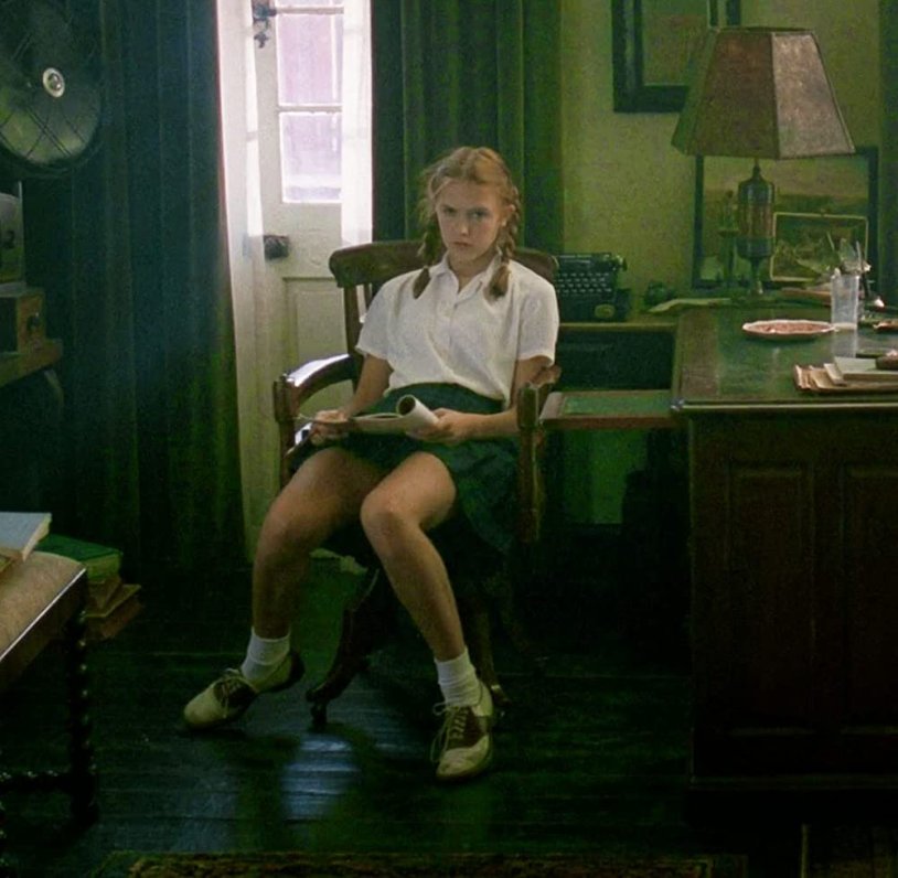 Dominic Swayne and Jeremy Irons kiss