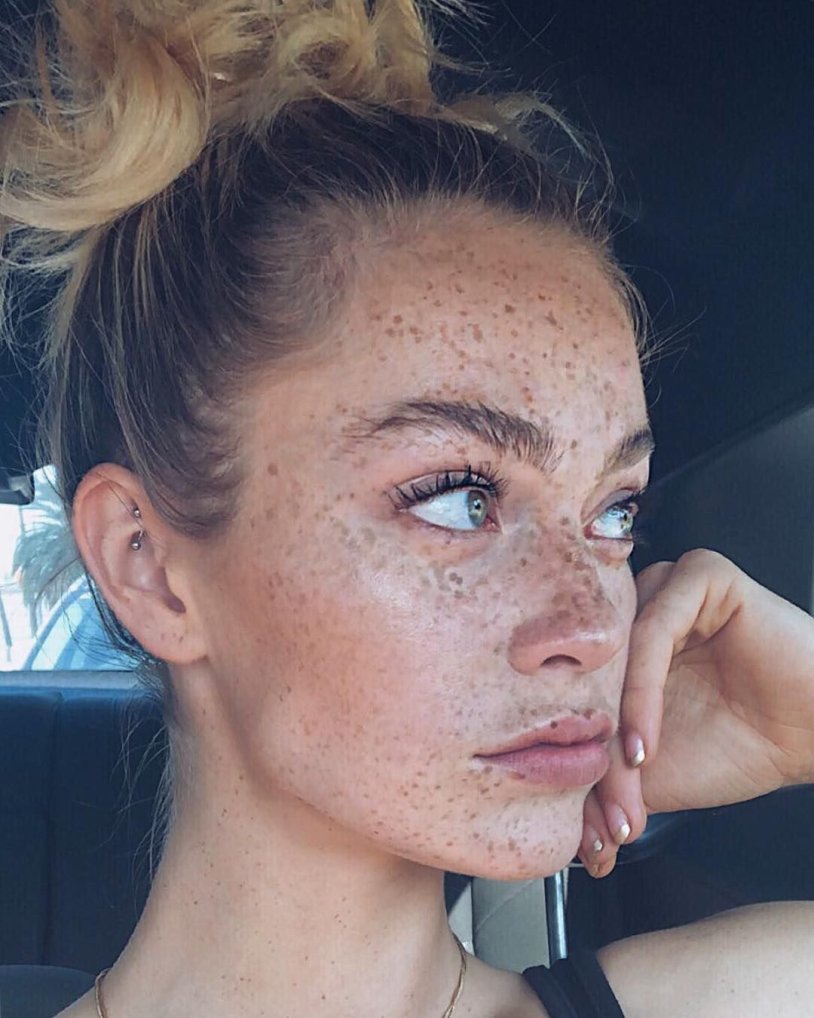 Santi Paulina Figure