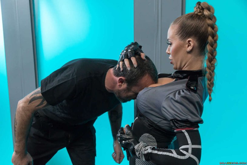 Ghost in armor Nicole Aniston XXX