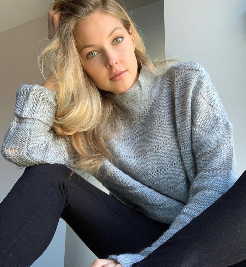 Ashleysmouter Toplex