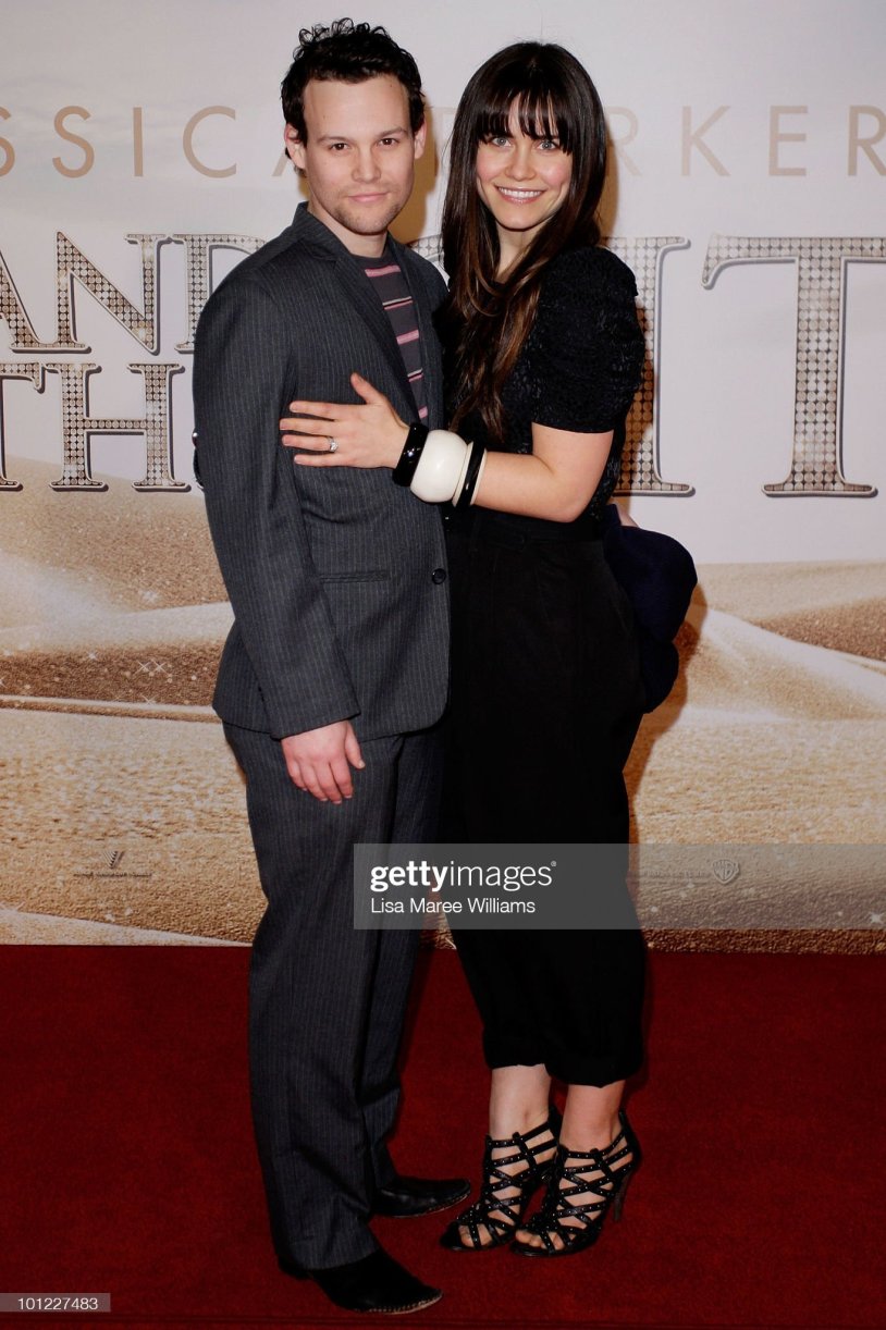 The fashion model Saskia is naked