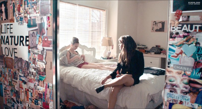 Emma Watson Naked photo nude