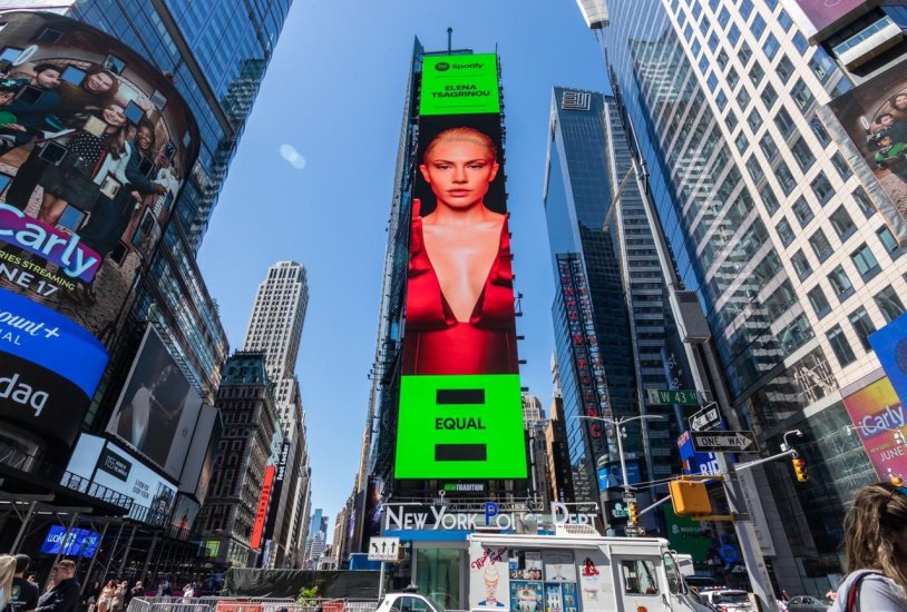 Bilbort on Times Square